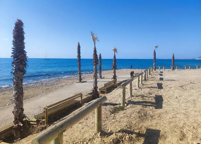 Primera Linea De Mar Con Piscina, Gimnasio Y Parking 2 Hab Y 2 Banos