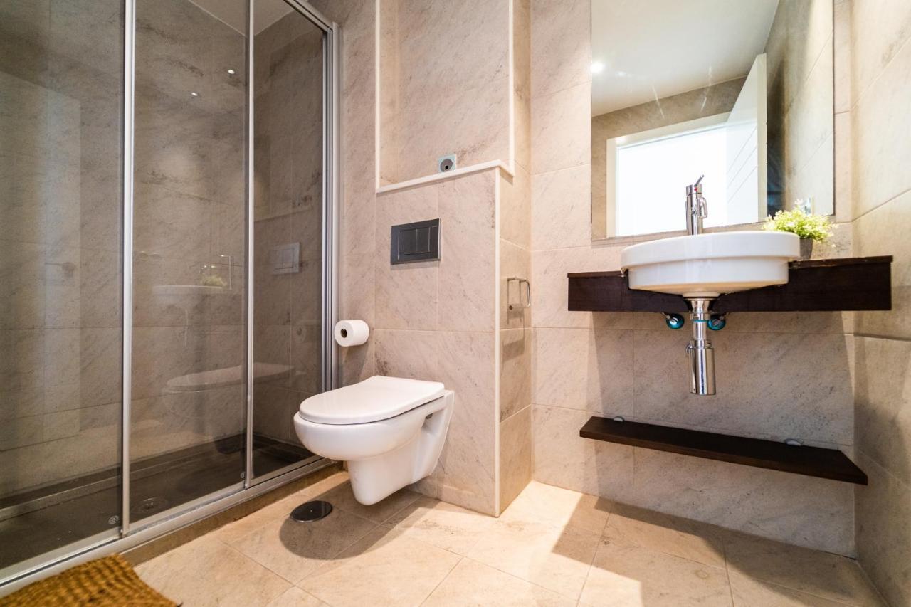 Primera Linea De Mar Con Piscina, Gimnasio Y Parking 2 Hab Y 2 Banos Villajoyosa