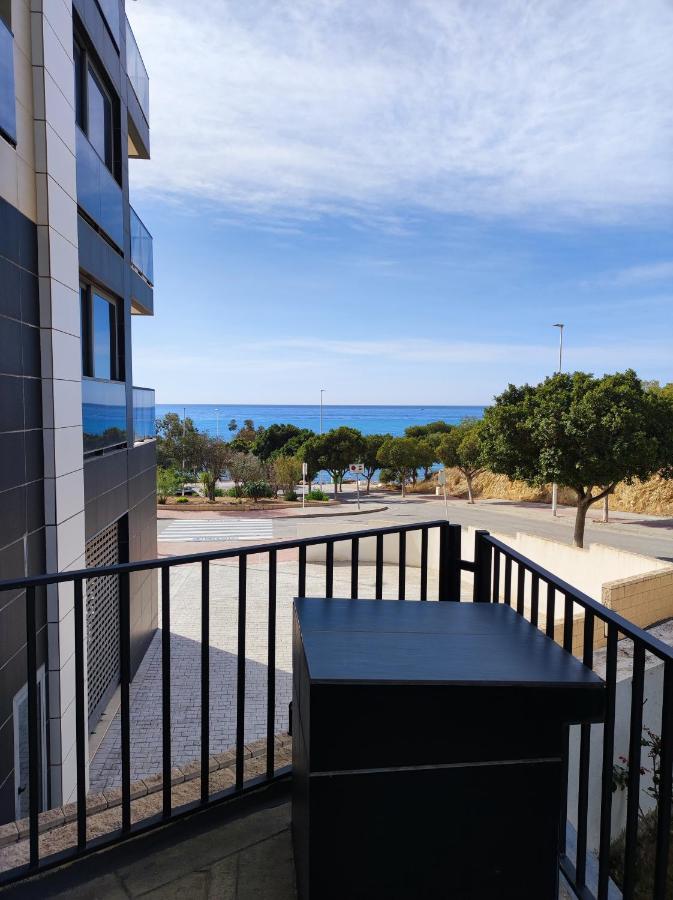 Apartment Primera Linea De Mar Con Piscina, Gimnasio Y Parking 2 Hab Y 2 Banos